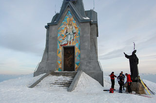 Splendida alba salendo al Monte Gugliemo il 14 marzo 09  - FOTOGALLERY
